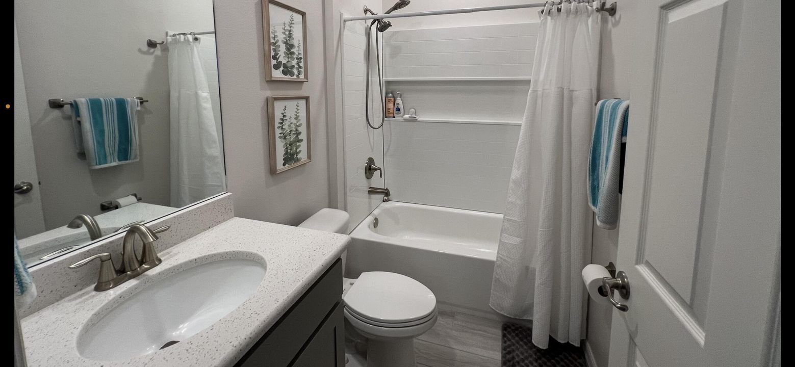 出租: $3,200 (3 贝兹, 2 浴室, 2040 平方英尺)