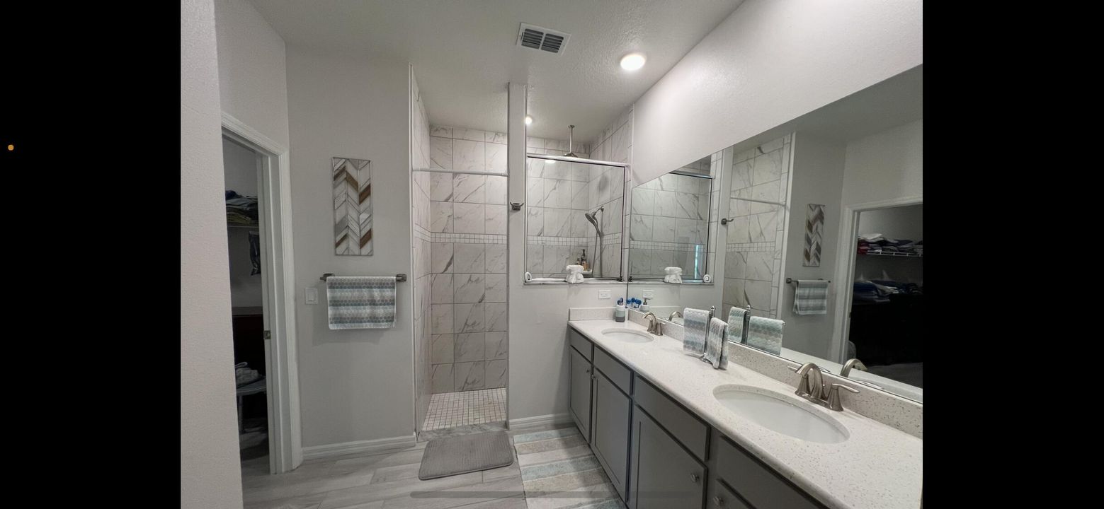 出租: $3,200 (3 贝兹, 2 浴室, 2040 平方英尺)