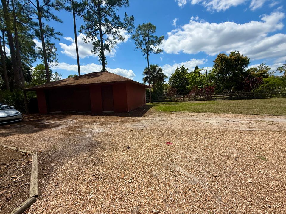 合同活跃: $500,000 (3 贝兹, 2 浴室, 1511 平方英尺)