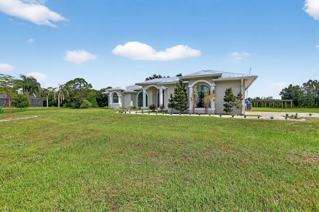 En Venta: $654,900 (4 camas, 3 baños, 2355 Pies cuadrados)