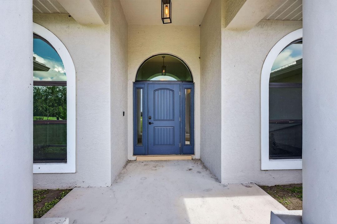 En Venta: $654,900 (4 camas, 3 baños, 2355 Pies cuadrados)