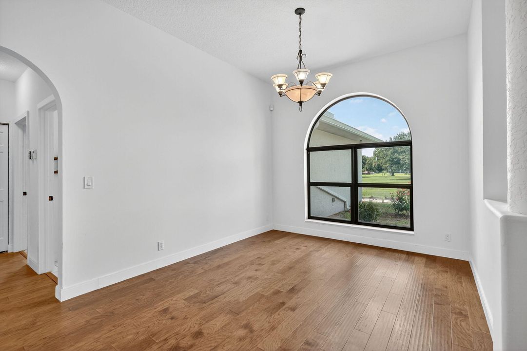 En Venta: $654,900 (4 camas, 3 baños, 2355 Pies cuadrados)