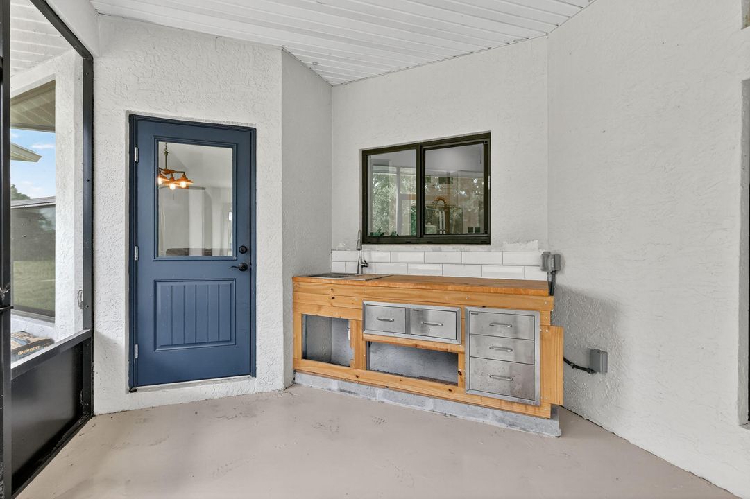 En Venta: $654,900 (4 camas, 3 baños, 2355 Pies cuadrados)