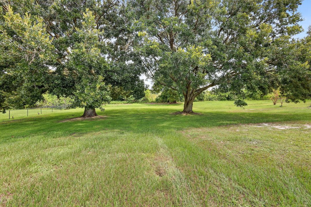 En Venta: $654,900 (4 camas, 3 baños, 2355 Pies cuadrados)