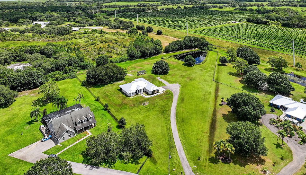 En Venta: $654,900 (4 camas, 3 baños, 2355 Pies cuadrados)