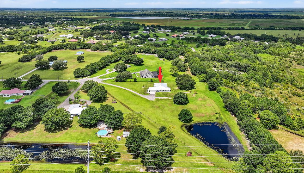 En Venta: $654,900 (4 camas, 3 baños, 2355 Pies cuadrados)