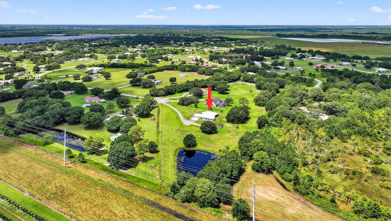 En Venta: $654,900 (4 camas, 3 baños, 2355 Pies cuadrados)