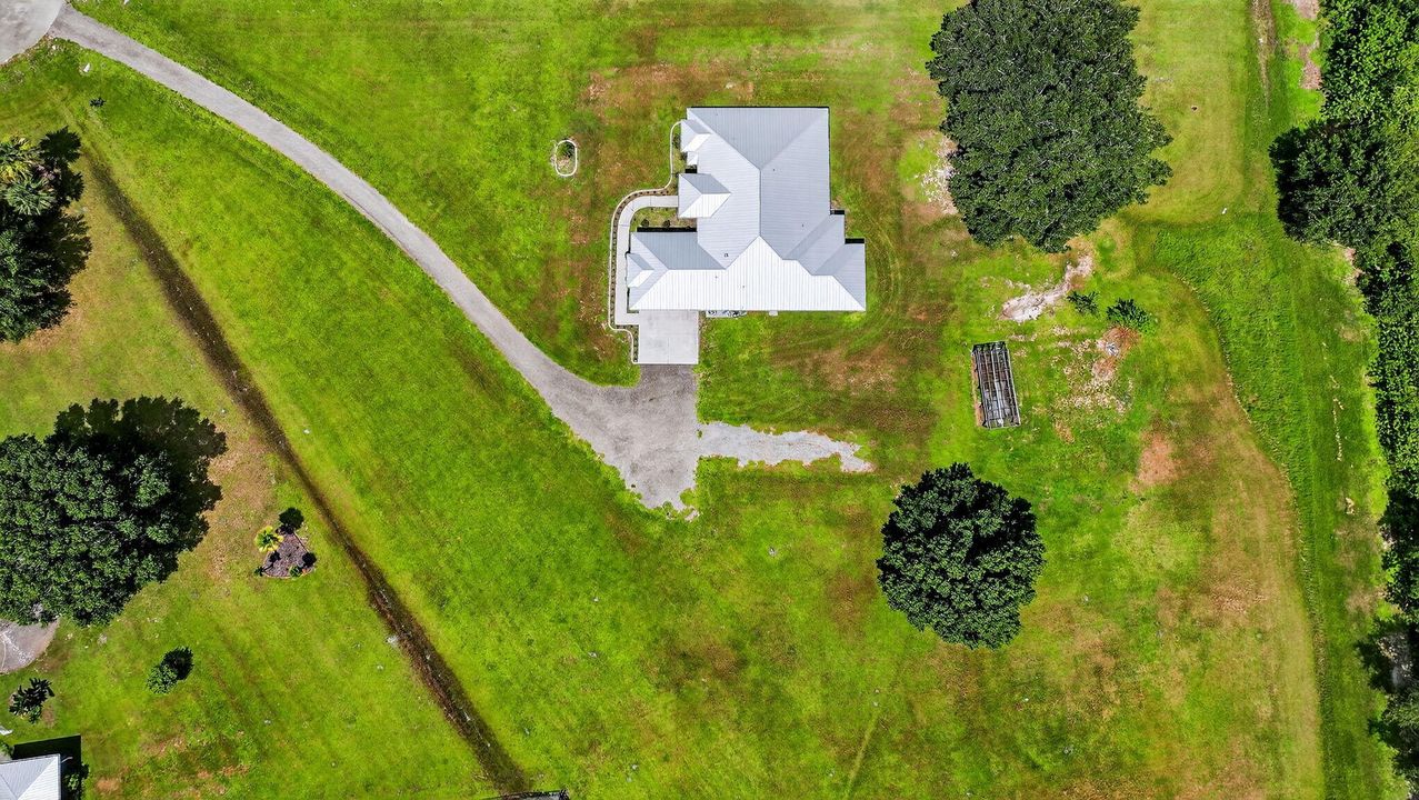 En Venta: $654,900 (4 camas, 3 baños, 2355 Pies cuadrados)