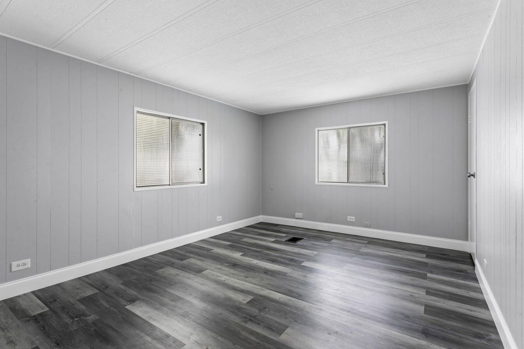 合同活跃: $164,000 (2 贝兹, 2 浴室, 1179 平方英尺)