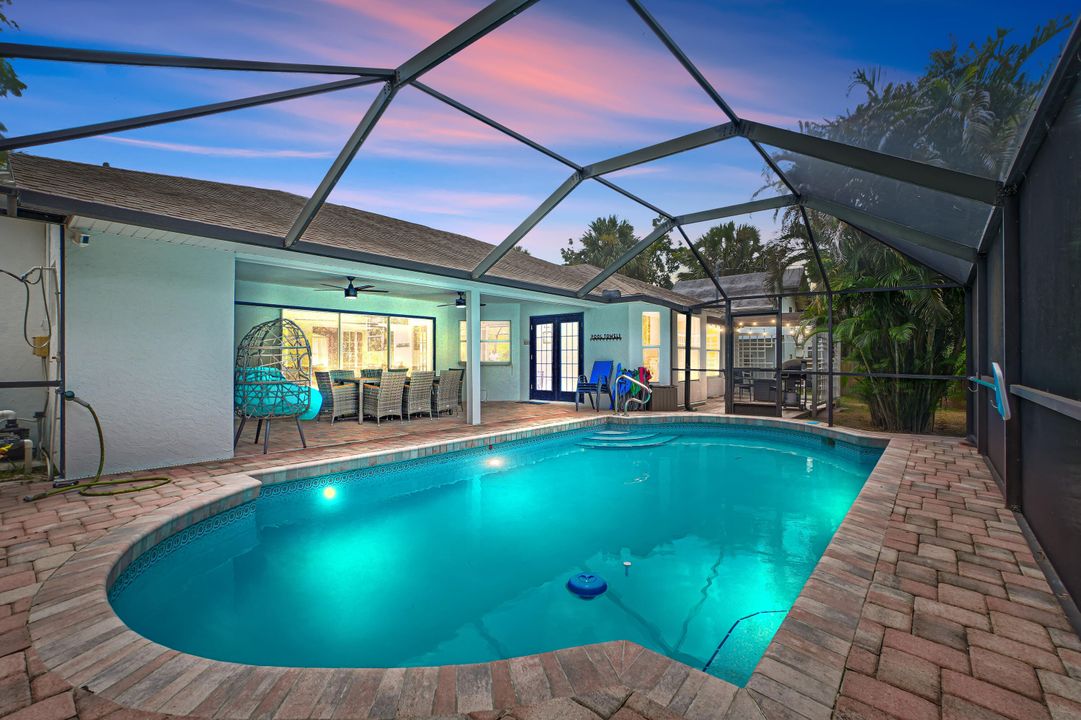 Recently Sold: $575,000 (4 beds, 2 baths, 2538 Square Feet)