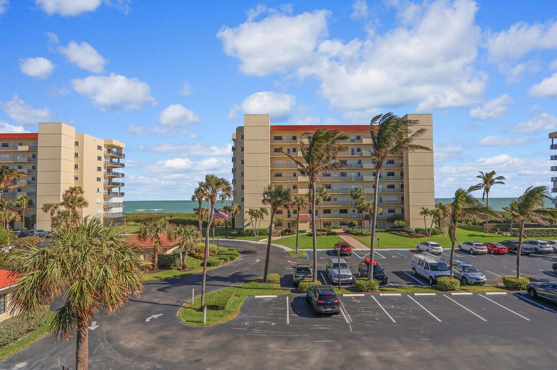 待售: $725,000 (3 贝兹, 3 浴室, 2327 平方英尺)