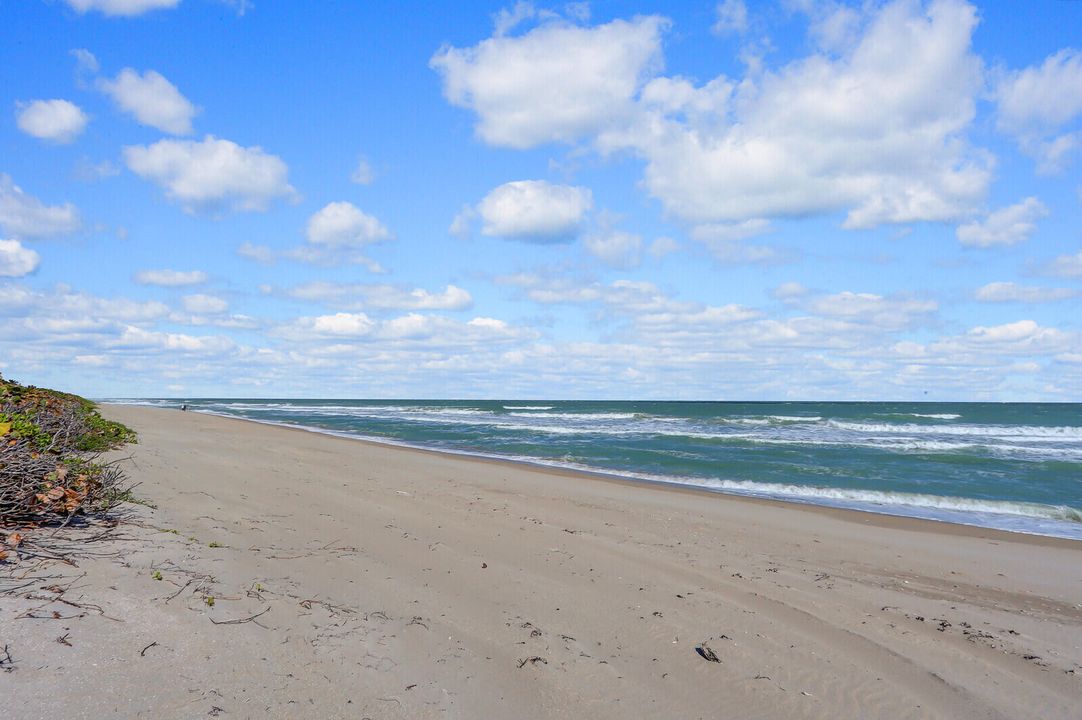 待售: $725,000 (3 贝兹, 3 浴室, 2327 平方英尺)