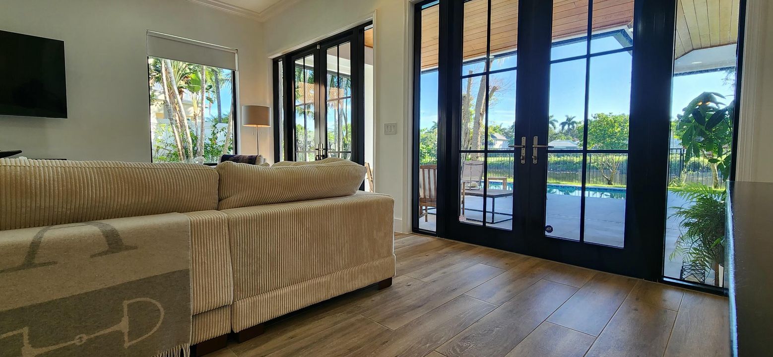 For Sale: $1,870,000 (3 beds, 3 baths, 2017 Square Feet)