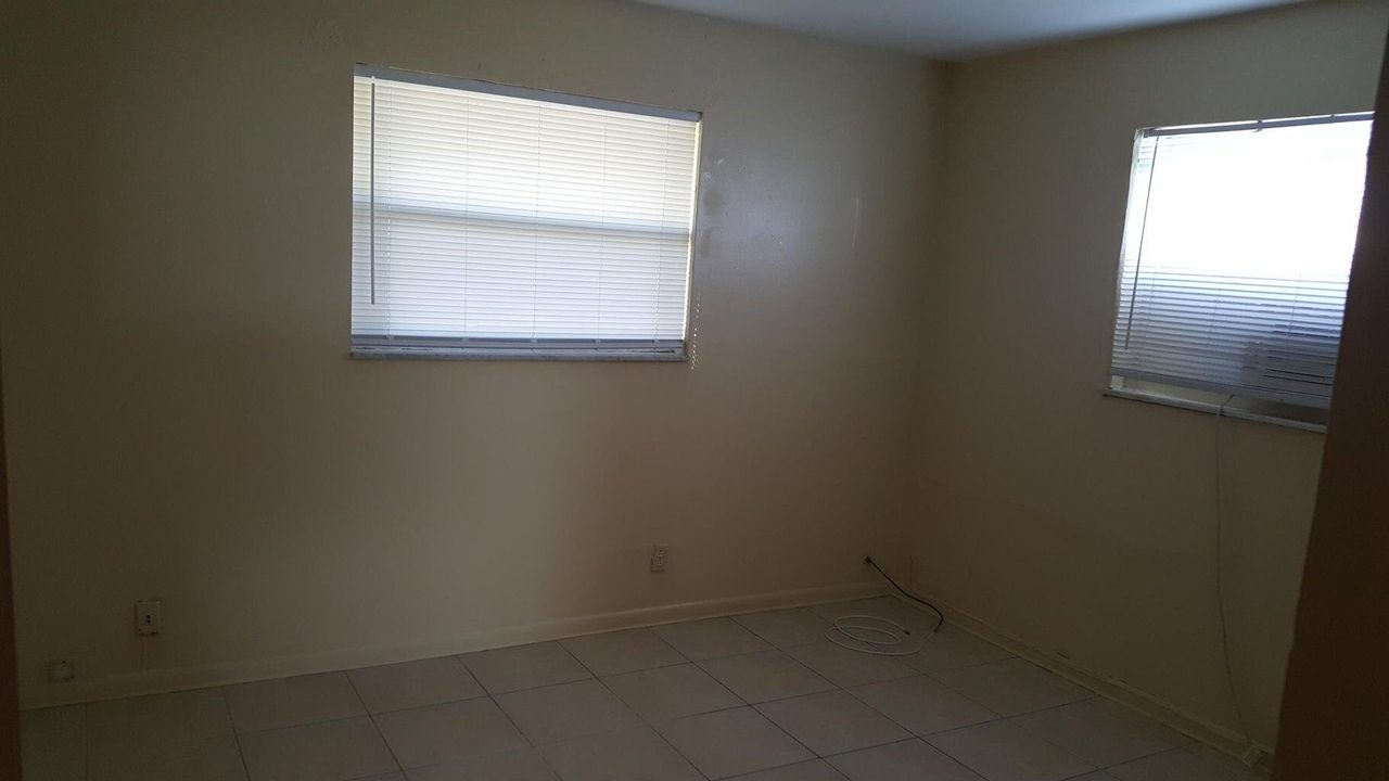 Active With Contract: $370,000 (0 beds, 0 baths, 1404 Square Feet)