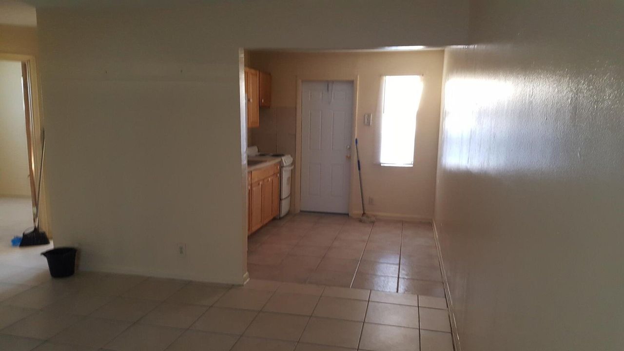 Active With Contract: $370,000 (0 beds, 0 baths, 1404 Square Feet)