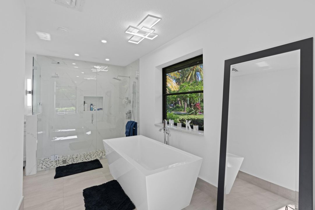 Activo con contrato: $1,899,000 (5 camas, 4 baños, 6000 Pies cuadrados)