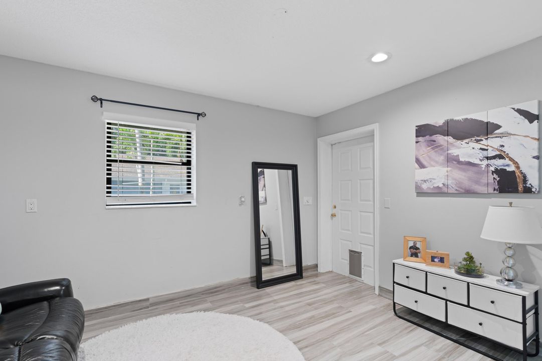 Activo con contrato: $1,899,000 (5 camas, 4 baños, 6000 Pies cuadrados)