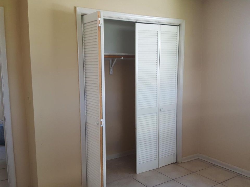 Active With Contract: $370,000 (0 beds, 0 baths, 1404 Square Feet)