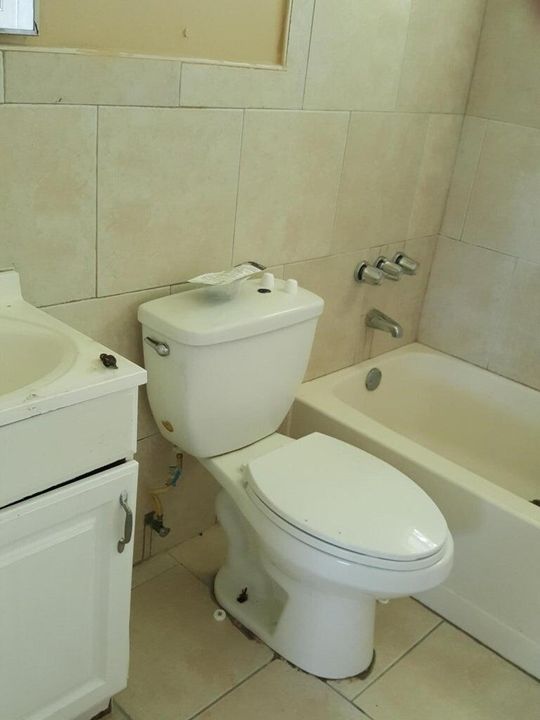 Active With Contract: $370,000 (0 beds, 0 baths, 1404 Square Feet)