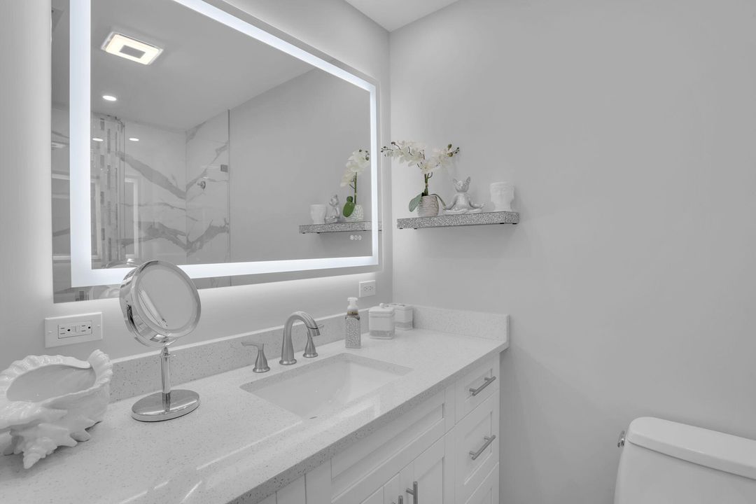 合同活跃: $259,000 (2 贝兹, 2 浴室, 1137 平方英尺)