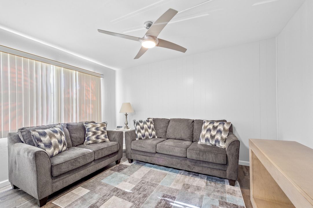 Active With Contract: $165,000 (2 beds, 2 baths, 1103 Square Feet)