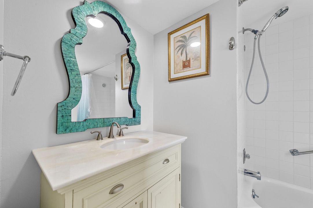 Active With Contract: $165,000 (2 beds, 2 baths, 1103 Square Feet)