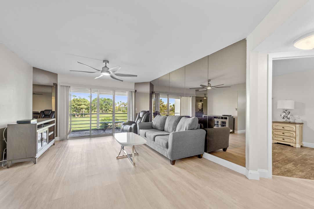 Active With Contract: $165,000 (2 beds, 2 baths, 1103 Square Feet)