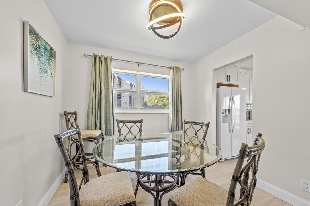 Active With Contract: $165,000 (2 beds, 2 baths, 1103 Square Feet)