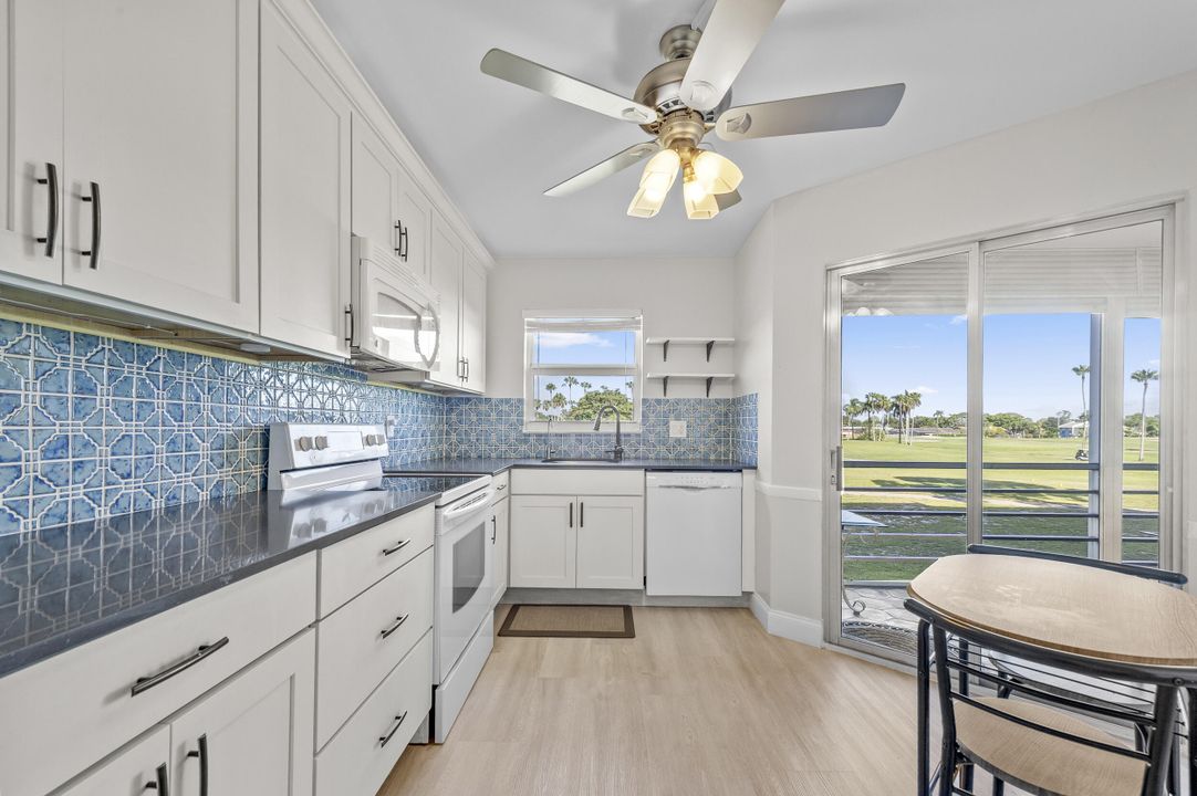 Active With Contract: $165,000 (2 beds, 2 baths, 1103 Square Feet)