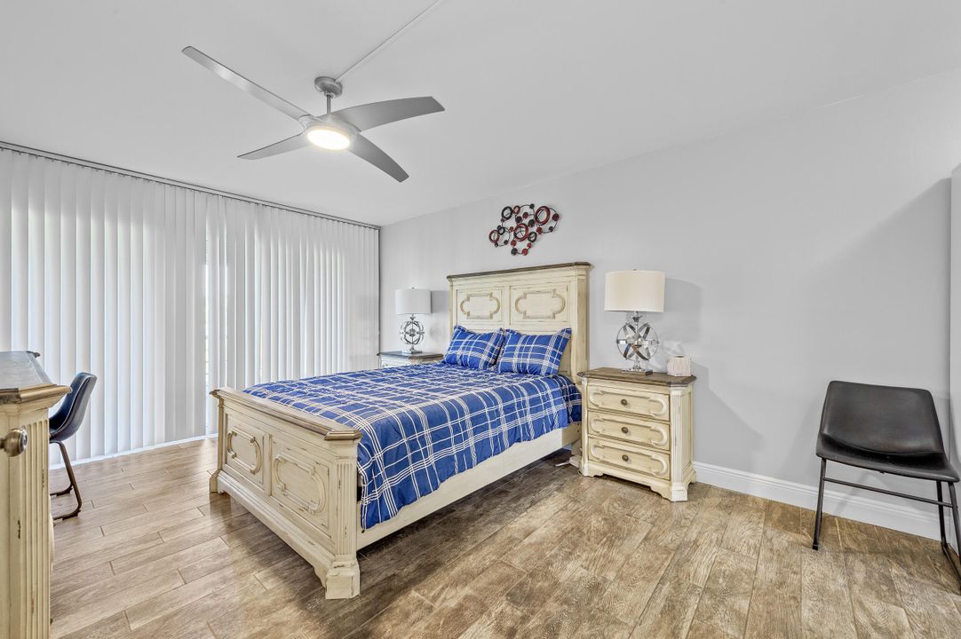 Active With Contract: $165,000 (2 beds, 2 baths, 1103 Square Feet)