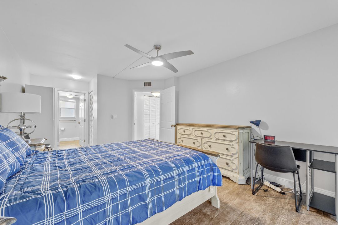 Active With Contract: $165,000 (2 beds, 2 baths, 1103 Square Feet)