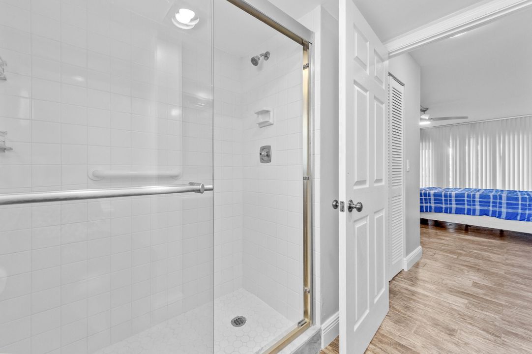 Active With Contract: $165,000 (2 beds, 2 baths, 1103 Square Feet)