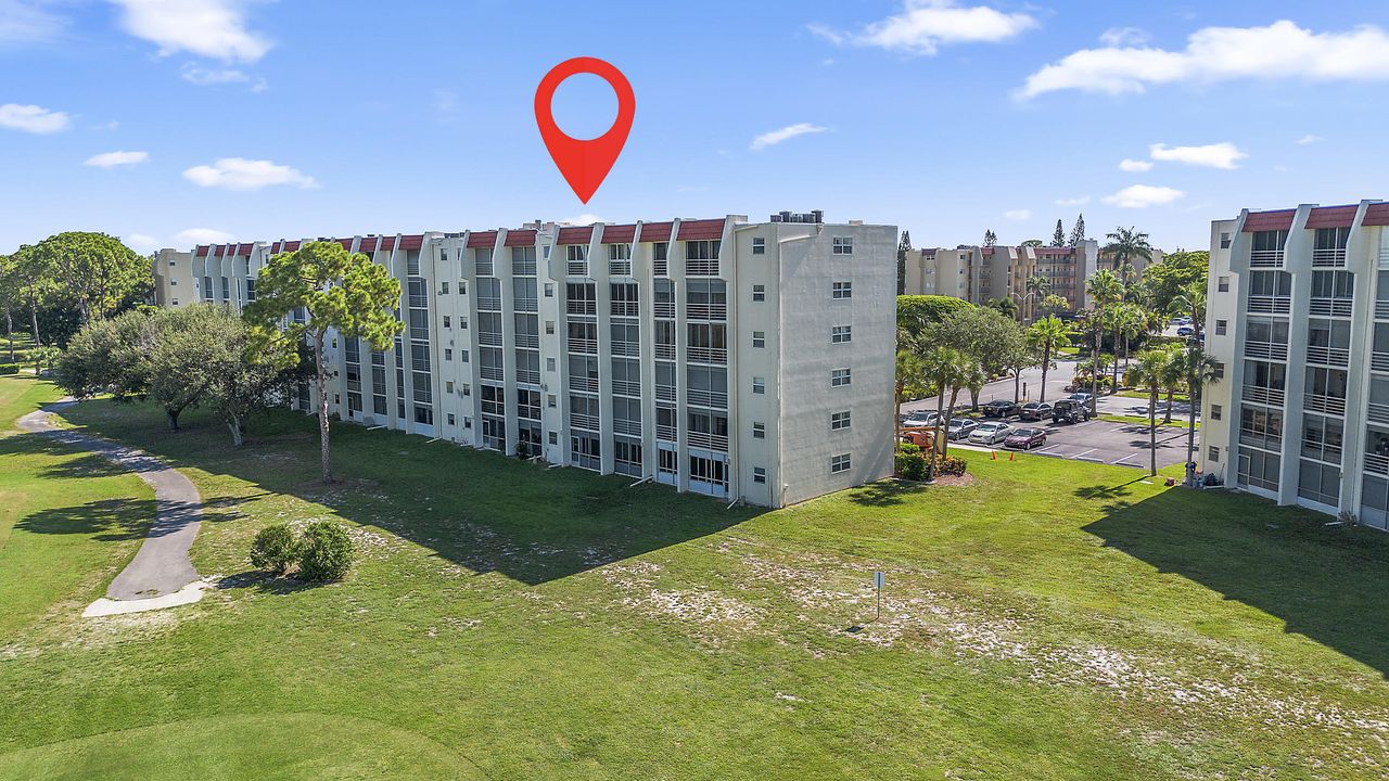 Active With Contract: $165,000 (2 beds, 2 baths, 1103 Square Feet)