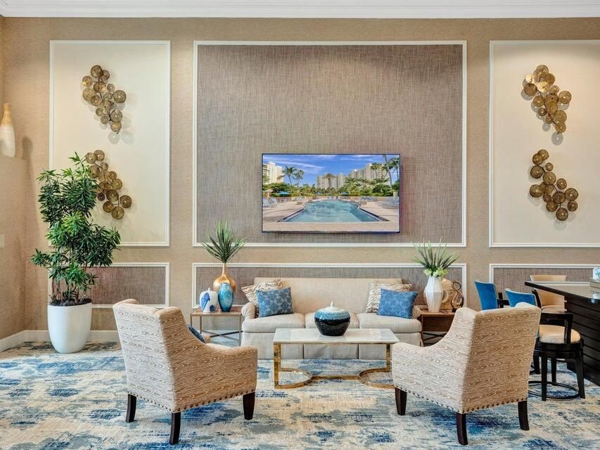 Active With Contract: $1,450,000 (2 beds, 2 baths, 2292 Square Feet)