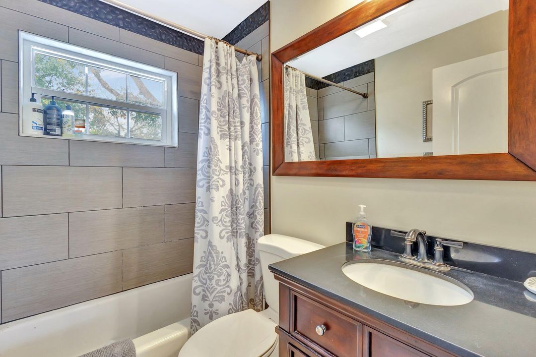 На продажу: $1,095,000 (0 спален, 0 ванн, 1392 Квадратных фут)