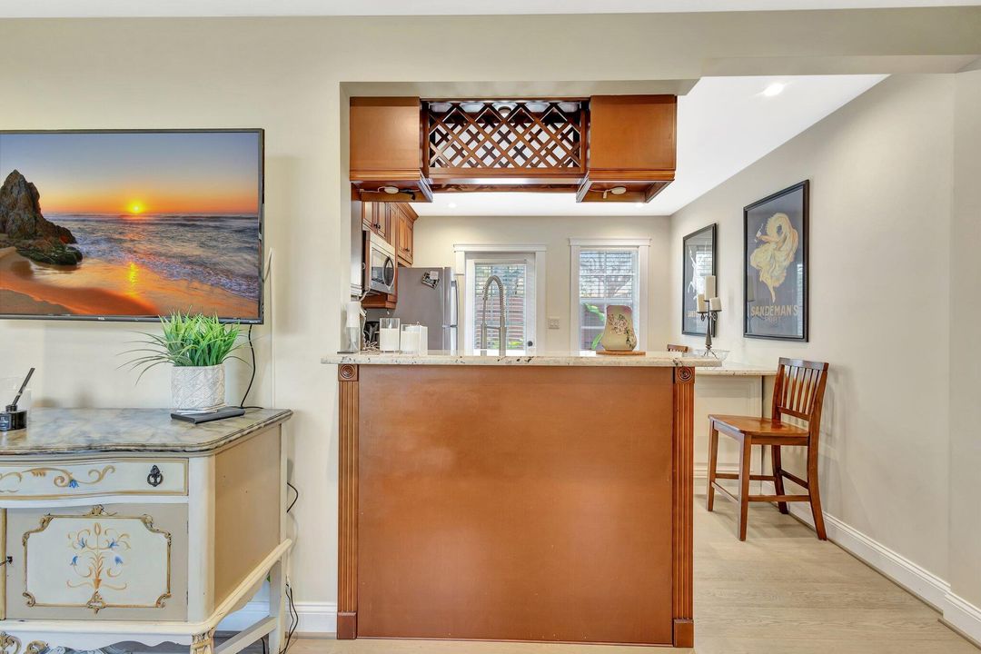 На продажу: $1,095,000 (0 спален, 0 ванн, 1392 Квадратных фут)