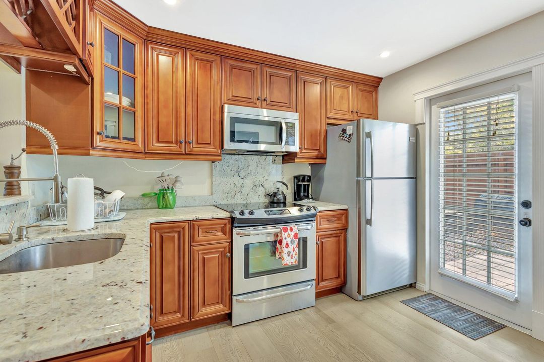 На продажу: $1,095,000 (0 спален, 0 ванн, 1392 Квадратных фут)