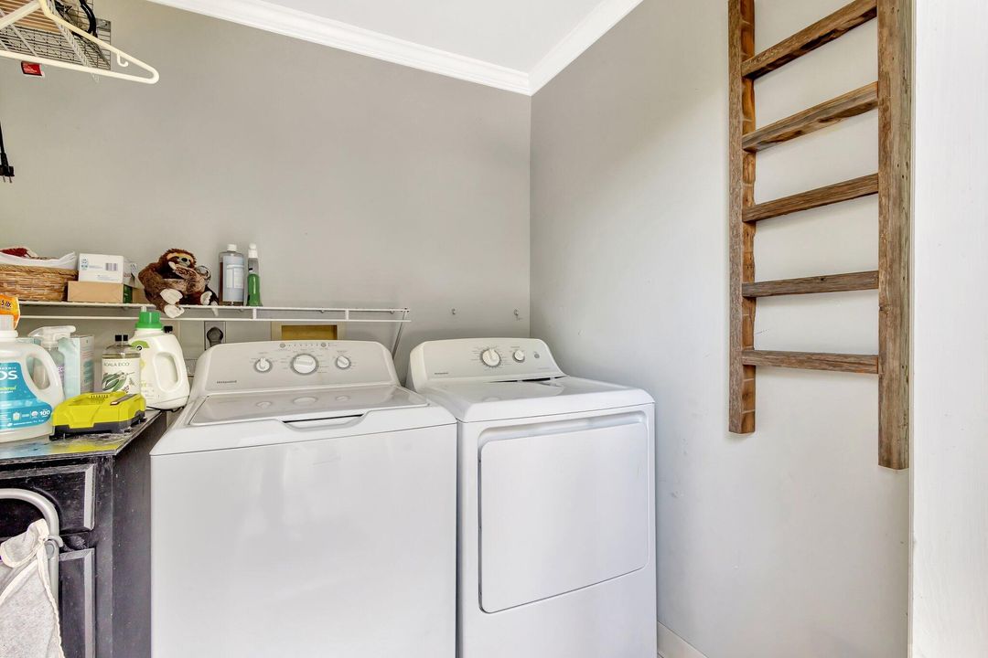 На продажу: $1,095,000 (0 спален, 0 ванн, 1392 Квадратных фут)