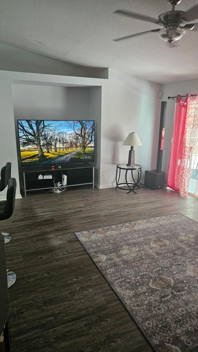 В аренду: $2,800 (3 спален, 2 ванн, 1852 Квадратных фут)