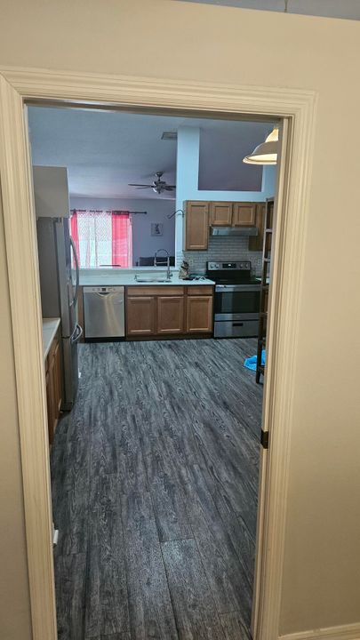 В аренду: $2,800 (3 спален, 2 ванн, 1852 Квадратных фут)