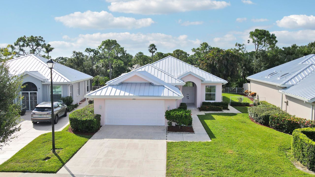 Active With Contract: $630,000 (3 beds, 2 baths, 2017 Square Feet)