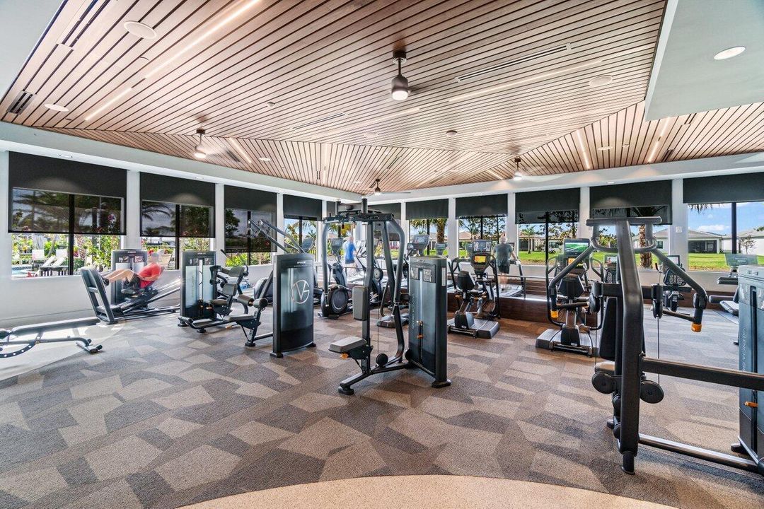 Под контрактом: $2,194,900 (4 спален, 3 ванн, 2949 Квадратных фут)