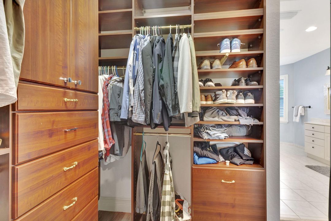 Active With Contract: $15,000 (5 beds, 3 baths, 3280 Square Feet)