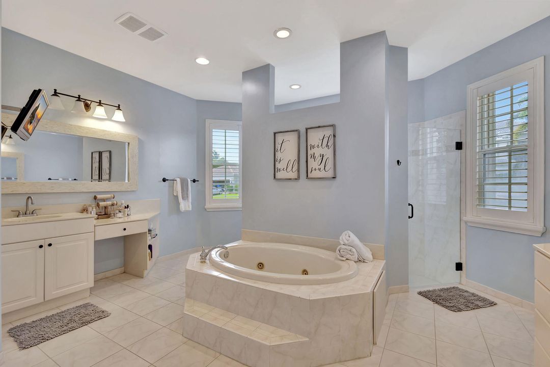 Active With Contract: $15,000 (5 beds, 3 baths, 3280 Square Feet)