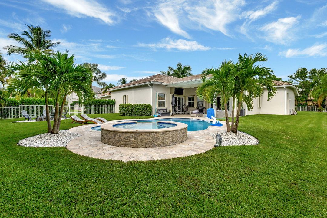 Active With Contract: $15,000 (5 beds, 3 baths, 3280 Square Feet)