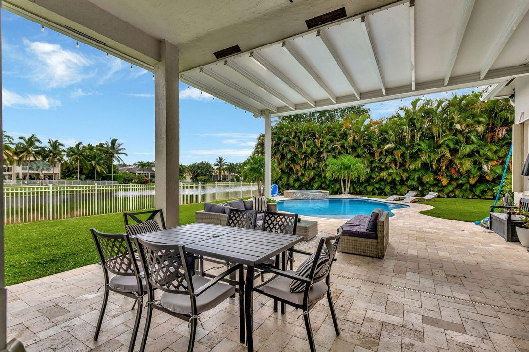 Active With Contract: $15,000 (5 beds, 3 baths, 3280 Square Feet)