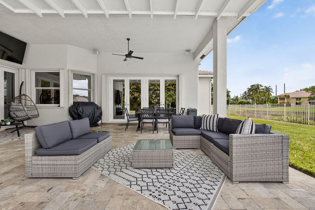 Active With Contract: $15,000 (5 beds, 3 baths, 3280 Square Feet)