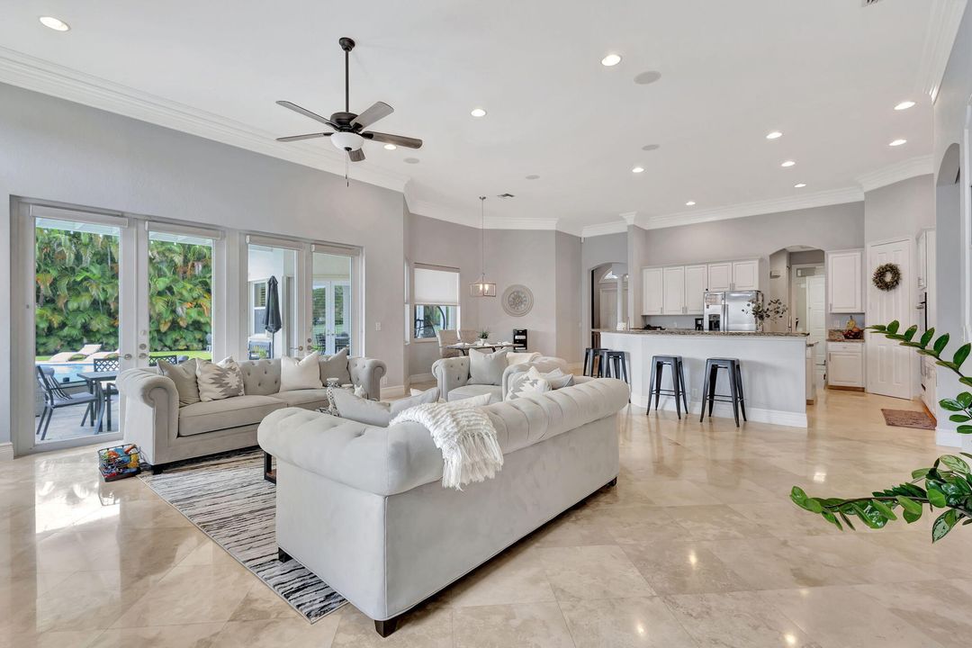 Active With Contract: $15,000 (5 beds, 3 baths, 3280 Square Feet)