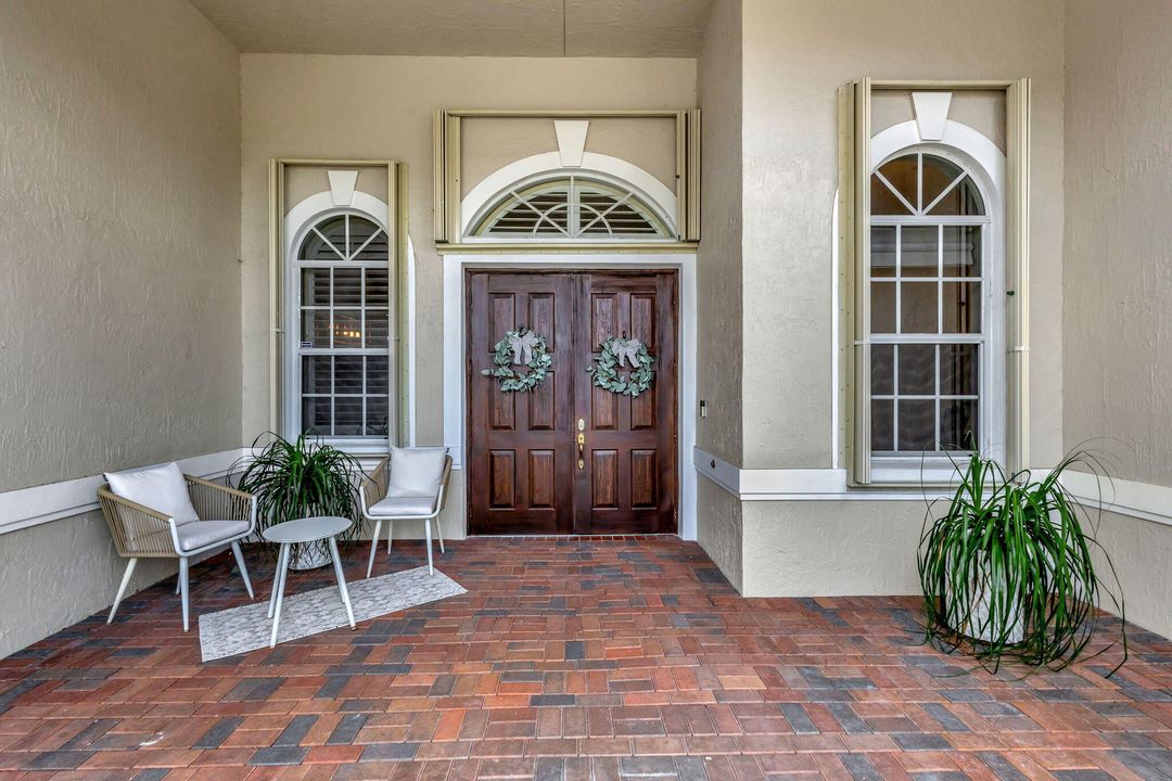 Active With Contract: $15,000 (5 beds, 3 baths, 3280 Square Feet)