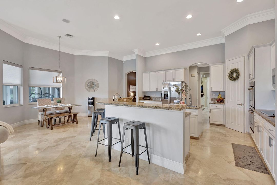 Active With Contract: $15,000 (5 beds, 3 baths, 3280 Square Feet)